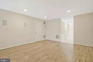 6340 Walking Ln, Alexandria, VA 22312 - Photo 5