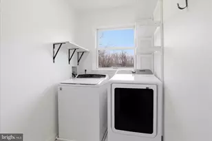 9712 Klimt Ct, Burke, VA 22015 - Photo 23