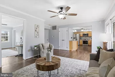 9712 Klimt Court, Burke, VA 22015 - Photo 5