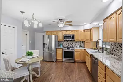 9712 Klimt Court, Burke, VA 22015 - Photo 7