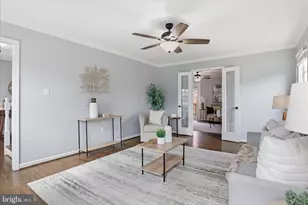 9712 Klimt Ct, Burke, VA 22015 - Photo 13