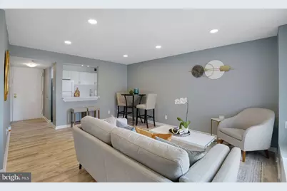 3100 S Manchester Street #909, Falls Church, VA 22044 - Photo 9