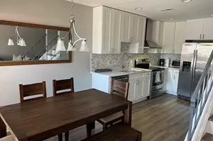 6012 Chestnut Hollow Ct, Centreville, VA 20121 - Photo 5