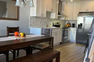 6012 Chestnut Hollow Ct, Centreville, VA 20121 - Photo 7