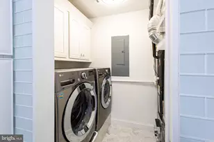 10206 Willow Mist Ct, Oakton, VA 22124 - Photo 13