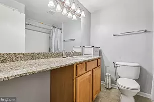 3179 Summit Square Dr, Oakton, VA 22124 - Photo 15