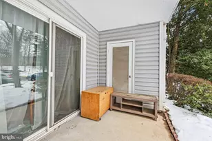 3179 Summit Square Dr, Oakton, VA 22124 - Photo 19