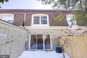 8218 Carrleigh Pkwy, Springfield, VA 22152 - Photo 25