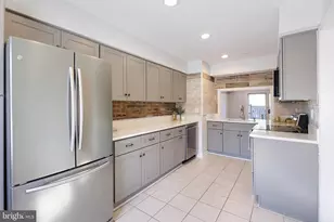 8218 Carrleigh Pkwy, Springfield, VA 22152 - Photo 3