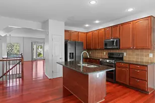 8363 Jovin Cir, Springfield, VA 22153 - Photo 3