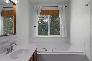 8363 Jovin Cir, Springfield, VA 22153 - Photo 11