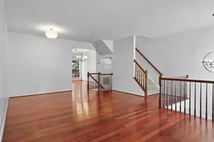 8363 Jovin Cir, Springfield, VA 22153 - Photo 7