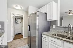 7514 Snowpea Ct, Alexandria, VA 22306 - Photo 5