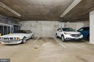 4490 Market Commons Dr, Fairfax, VA 22033 - Photo 29