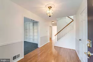 7713 Bristol Square Ct, Springfield, VA 22153 - Photo 7