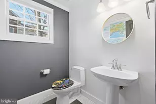 1433 Buena Vista Ave, McLean, VA 22101 - Photo 7