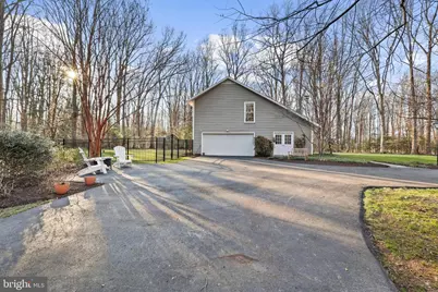 10225 Forest Lake Drive, Great Falls, VA 22066 - Photo 79