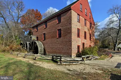 10225 Forest Lake Drive, Great Falls, VA 22066 - Photo 97