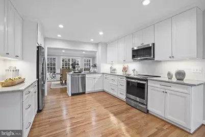 10225 Forest Lake Drive, Great Falls, VA 22066 - Photo 19