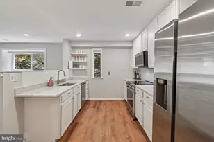 3769 Persimmon Cir, Fairfax, VA 22031 - Photo 15