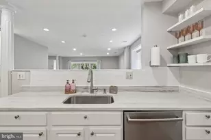 3769 Persimmon Cir, Fairfax, VA 22031 - Photo 17