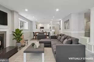 3769 Persimmon Cir, Fairfax, VA 22031 - Photo 3