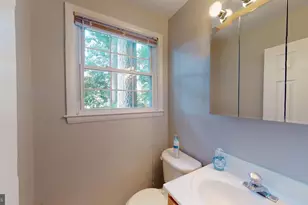 2527 Bull Run Ct, Vienna, VA 22180 - Photo 9