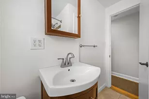 6813 Derrell Ct, Alexandria, VA 22307 - Photo 21