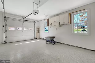 9127 Southwick St, Fairfax, VA 22031 - Photo 37