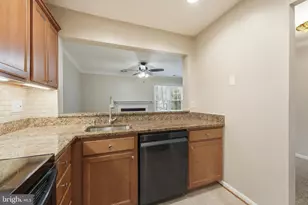 6036 Old Landing Way, Burke, VA 22015 - Photo 9