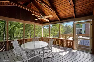 15131 Wetherburn Dr, Centreville, VA 20120 - Photo 23
