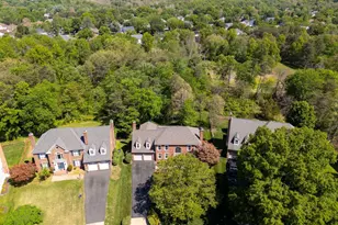 15131 Wetherburn Dr, Centreville, VA 20120 - Photo 57