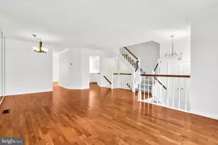 7413 Salford Ct, Alexandria, VA 22315 - Photo 5