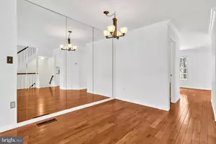 7413 Salford Ct, Alexandria, VA 22315 - Photo 9