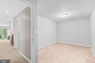 8939 Park Forest Dr, Springfield, VA 22152 - Photo 31