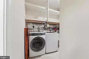 5948 Wild Brook Ct, Centreville, VA 20121 - Photo 35