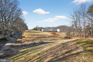 14611 Winterfield Dr, Centreville, VA 20120 - Photo 33