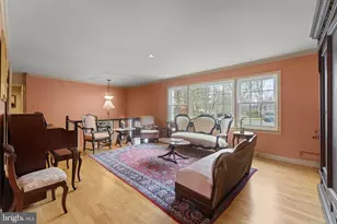 9303 Swinburne Ct, Fairfax, VA 22031 - Photo 5