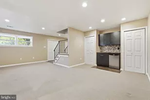 9424 Park Hunt Ct, Springfield, VA 22153 - Photo 29