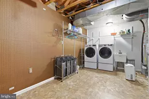 9424 Park Hunt Ct, Springfield, VA 22153 - Photo 35