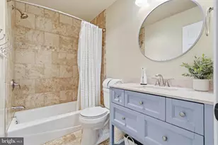 9424 Park Hunt Ct, Springfield, VA 22153 - Photo 19