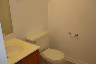 13234 Grand Jct Dr, Fairfax, VA 22033 - Photo 17