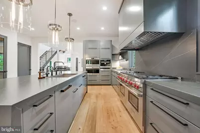 1452 Buena Vista Avenue, McLean, VA 22101 - Photo 7