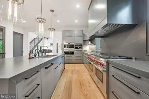 1452 Buena Vista Ave, McLean, VA 22101 - Photo 7