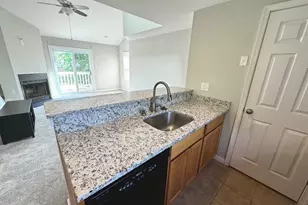 4354 Pembrook Village Dr, Alexandria, VA 22309 - Photo 7