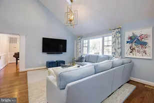 8612 McHenry St, Vienna, VA 22180 - Photo 7