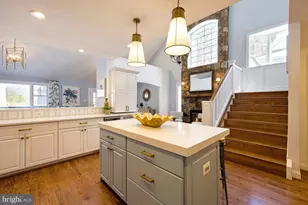 8612 McHenry St, Vienna, VA 22180 - Photo 11