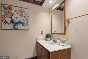 6830 Bluecurl Cir, Springfield, VA 22152 - Photo 31