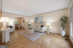 6830 Bluecurl Cir, Springfield, VA 22152 - Photo 7