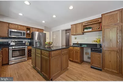 6830 Bluecurl Circle, Springfield, VA 22152 - Photo 15